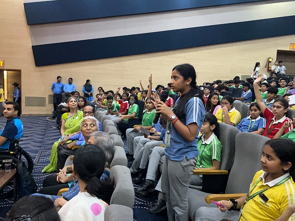 School Chameleons community moment